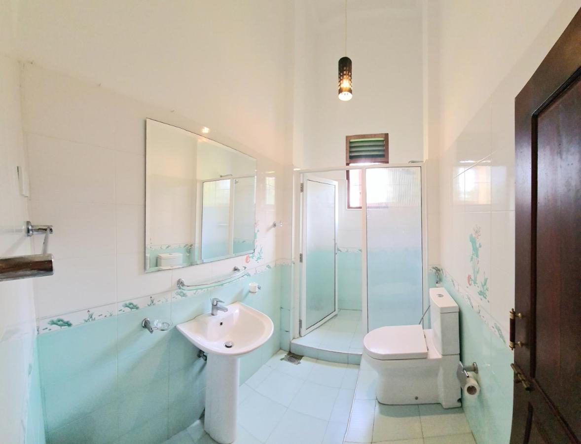 Golden Relax Villa With Pool, Restaurant & European Service Eramudugaha Extérieur photo